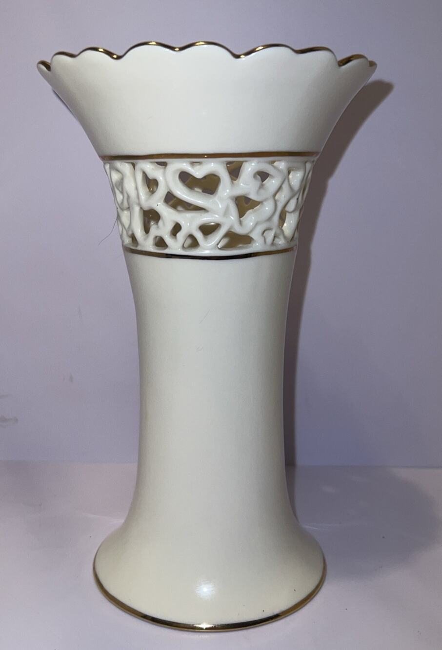 Lenox Pierced Heart Pattern 24k Gold Accents 7.5" Large Vase